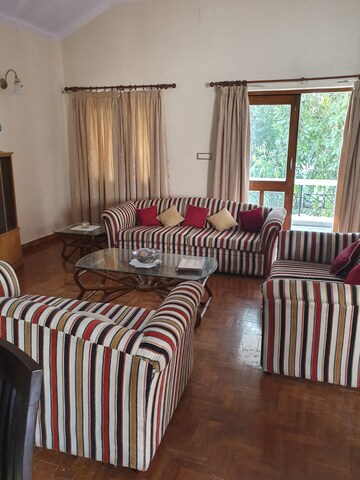 Living Room in 3 BHK Apartment at Ansal Sushant Apartments, Sushant Lok I – for Rent