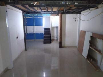  Shop For Rent in Dadar West