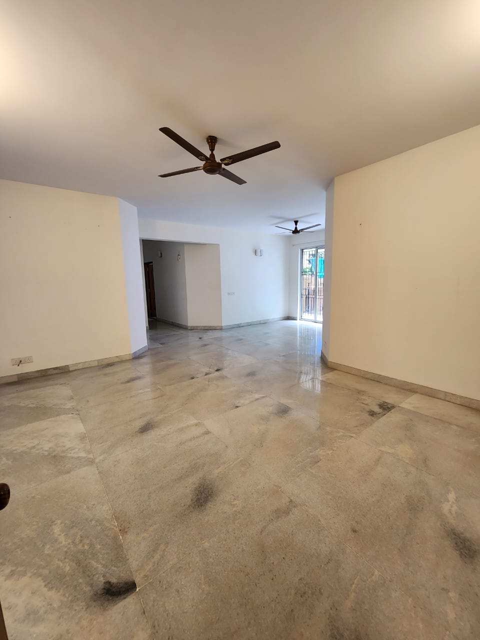 2 BHK 1500 Sq.Ft. Apartment in Prestige Alcazaar