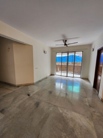 Room in 2 BHK Apartment at Prestige Alcazaar, Shivaji Nagar – for Rent