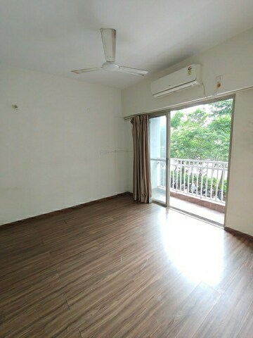 Room in 2 BHK Apartment at Lodha Palava Exotica, Dombivli East – for Rent