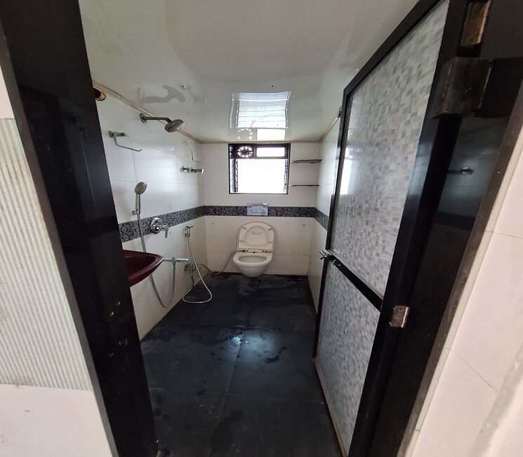 Bathroom, dadar west 1 Bedroom 625 Sq.Ft. Apartment In Dadar West Mumbai 9056070