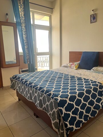 Bedroom in 3 BHK Apartment at Maple Heights, Sector 43 – for Rent