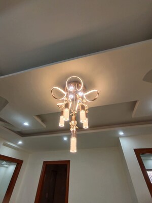 Furnished Amenities in 3.5 BHK Builder Floor at Sector 9a – for Sale