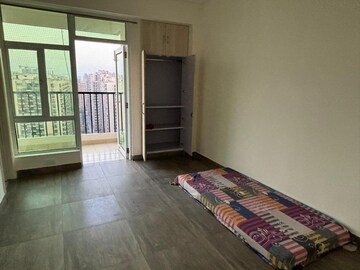 Bedroom in 2.5 BHK Apartment at Gaur City 2 - 12th Avenue, Sector 16c Greater Noida – for Rent