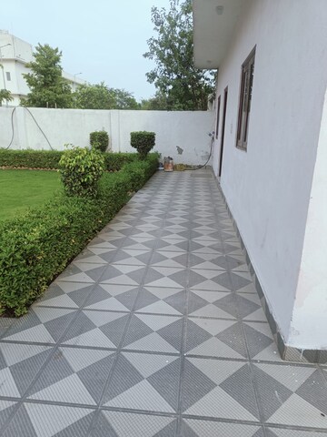 Balcony in 3 BHK Independent House at RWA Apartments Sector 108, Sector 108 – for Rent