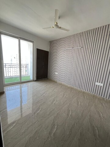 2 BHK Apartment For Rent in SLF Anushree, Sector 75