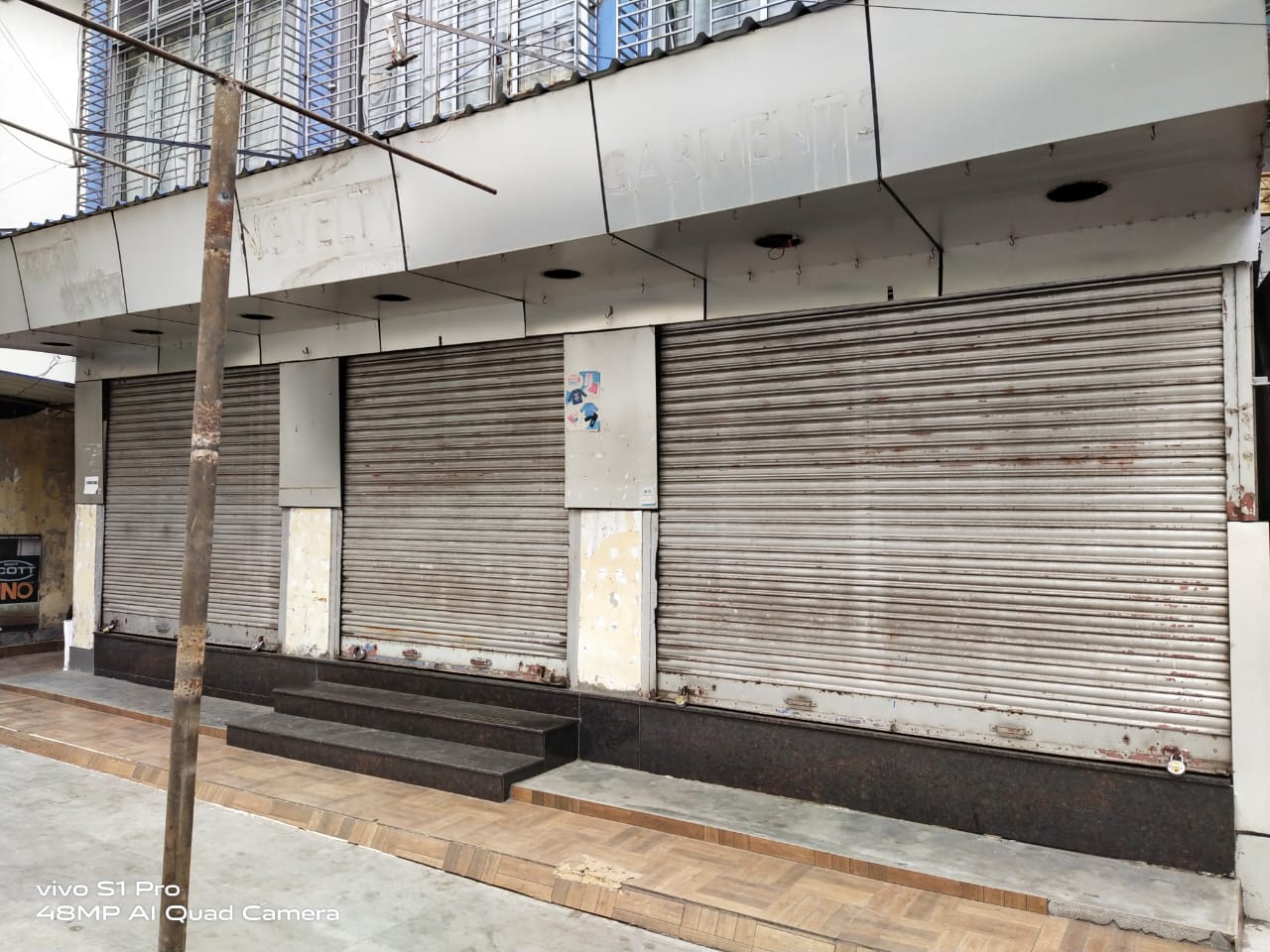 Showroom For Rent in Park Street