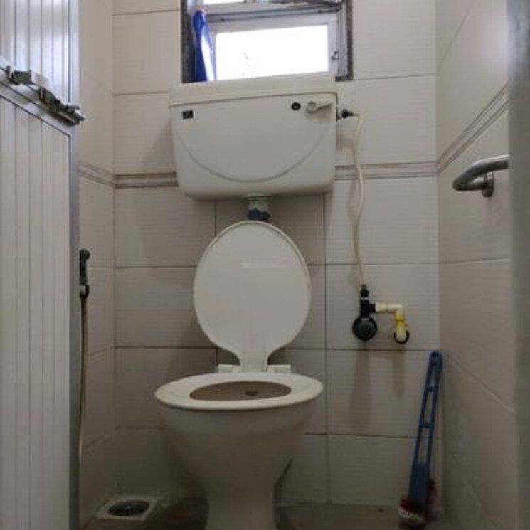 Bathroom, parth-chs-goregaon 1 Bedroom 500 Sq.Ft. Apartment In Goregaon West Mumbai 9056157