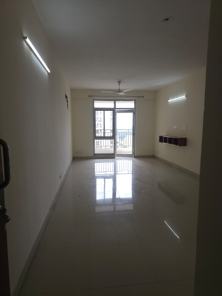 Room, sector 19b dwarka 3 Bedroom 1700 Sq.Ft. Apartment In Sector 19b Dwarka Delhi 9056188