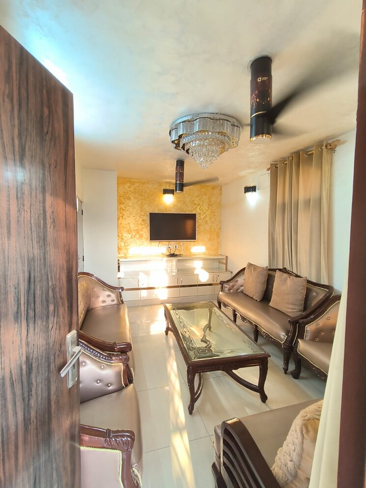 Living Room, rajouri garden 2 Bedroom 165 Sq.Yd. Builder Floor In Rajouri Garden Delhi 9056189