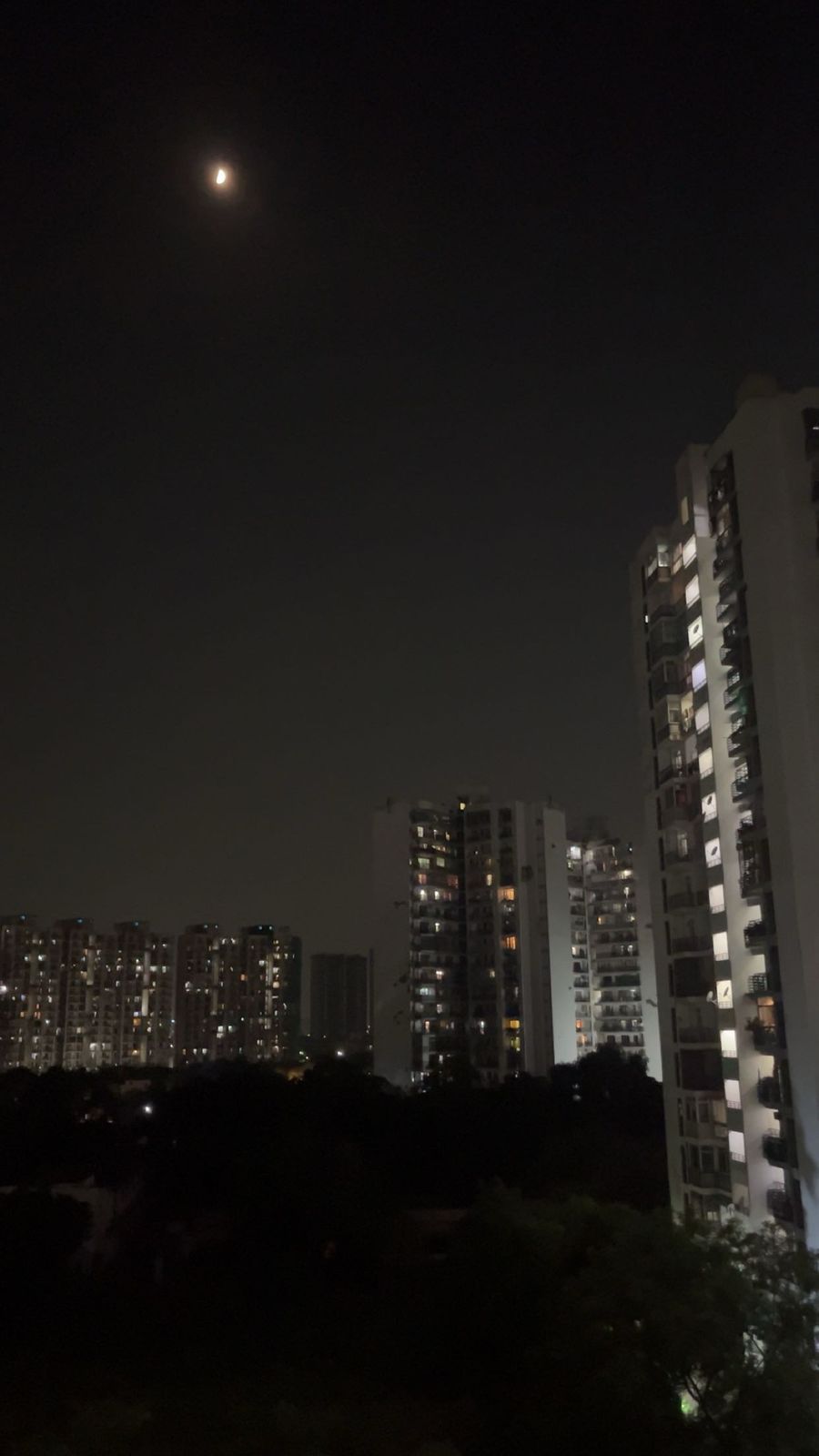 2 BHK Apartment For Sale in Gardenia Glory