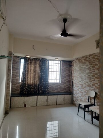 1 BHK Apartment For Rent in New Jay Palace, Yari Road