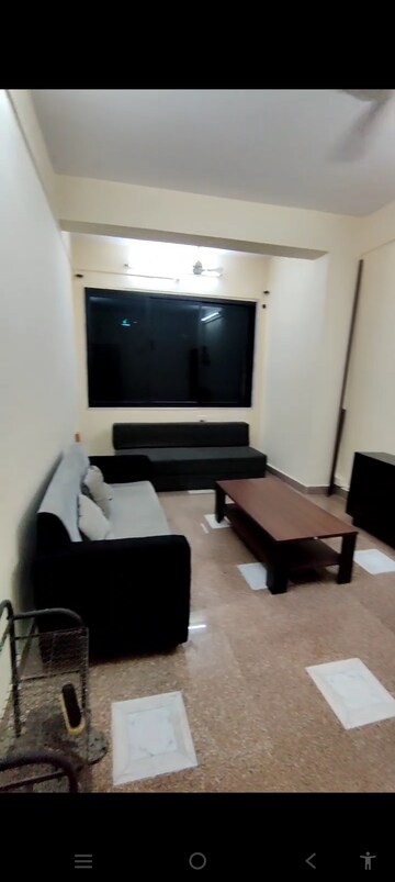 Team Area in 2 BHK Apartment at Ashiana Apartment Bandra, Bandra West – for Rent
