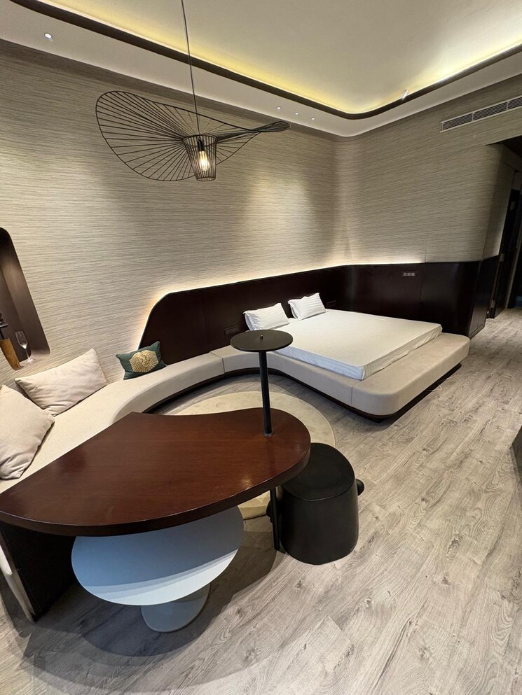 Team Area, wave-city-center Commercial Office Space 656 Sq.Ft. In Sector 32 Noida 9056013