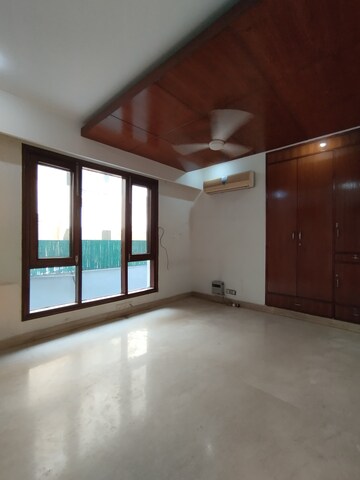 Room in 3 BHK Builder Floor at Boutique Residential Apartments A-17 A, New Friends Colony – for Rent