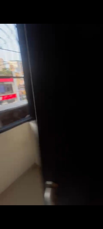 Furnished Amenities in 3 BHK Apartment at Bandra West – for Rent