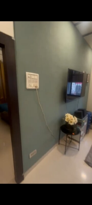 Furnished Amenities in 3 BHK Apartment at Bandra West – for Rent