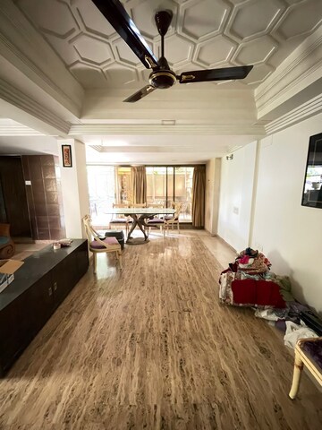 Parking in 5 BHK Apartment at Hiranandani Gardens Eden Bungalows, Powai – for Sale