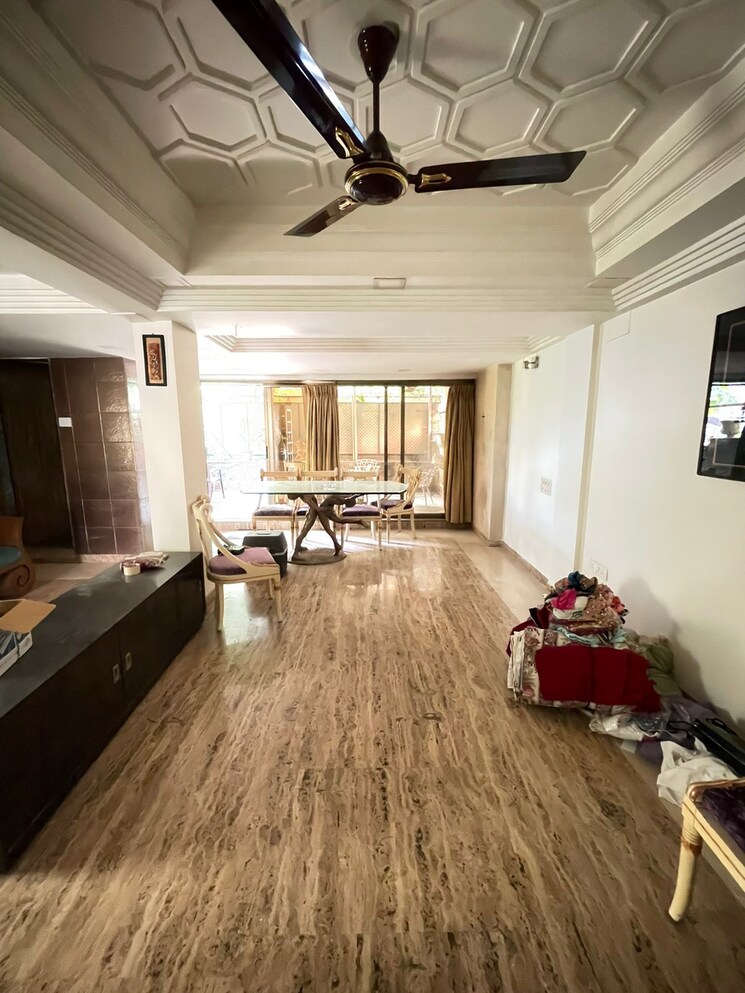  Parking, hiranandani-gardens-eden-bungalows 5 Bedroom 4200 Sq.Ft. Apartment In Powai Mumbai 9056333