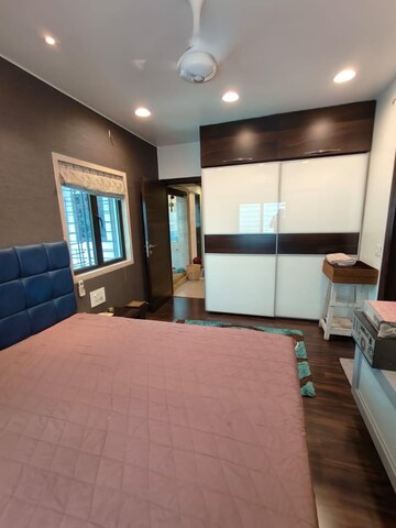 Bedroom in 2.5 BHK Apartment at Navsonarbala Annexe, Bandra West – for Rent