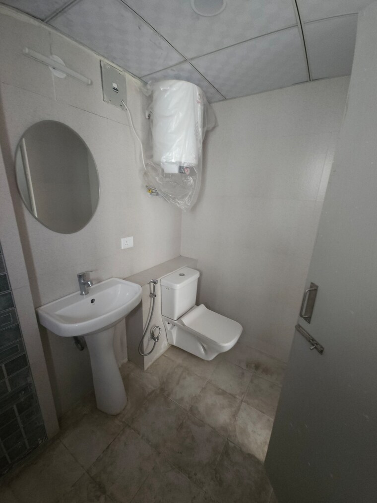 Bathroom, sector 19b dwarka 3 Bedroom 2400 Sq.Ft. Apartment In Sector 19b Dwarka Delhi 9056395