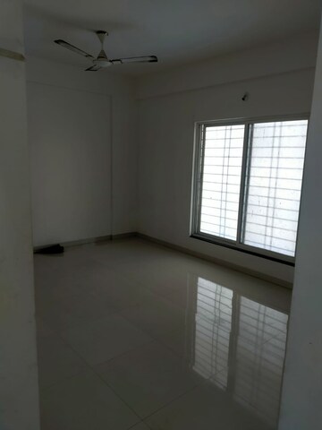 Room in 1 BHK Apartment at Geeta Gold Fusion, Kharadi – for Rent