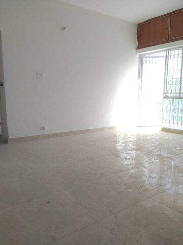 Room in 3 BHK Apartment at DDA Rosewood Apartments, Vasant Kunj – for Rent