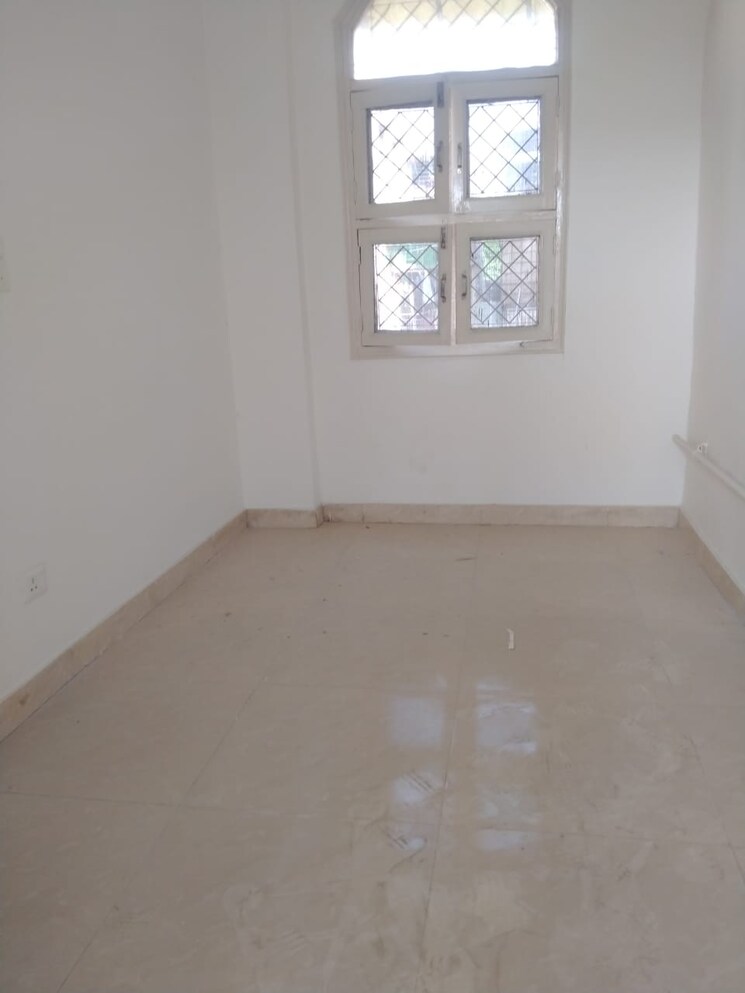 Room, dda-rosewood-apartments 3 Bedroom 1500 Sq.Ft. Apartment In Vasant Kunj Delhi 9056437