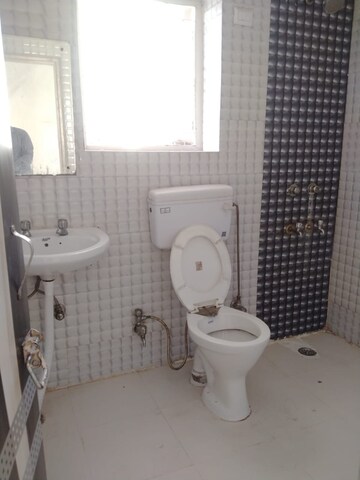 Bathroom in 3 BHK Apartment at DDA Rosewood Apartments, Vasant Kunj – for Rent