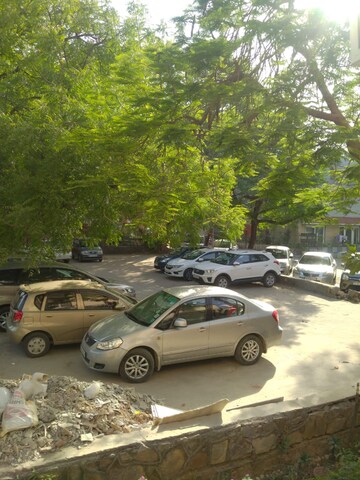 Parking in 3 BHK Apartment at DDA Rosewood Apartments, Vasant Kunj – for Rent