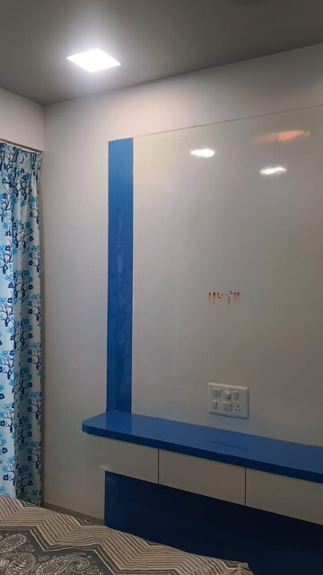 Room in 2 BHK Apartment at Guardian Eastern Meadows, Wagholi – for Rent