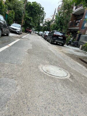 Parking in 1 RK Independent House at Sector 26 – for Sale