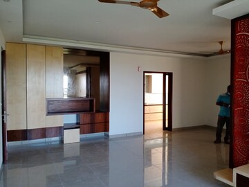 Room in 3 BHK Apartment at Prestige Royale Gardens, Gantiganahalli – for Rent
