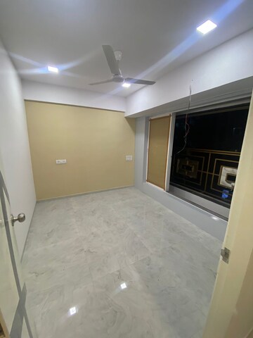 Room in 2 BHK Apartment at Mohini Castle, Khar West – for Rent