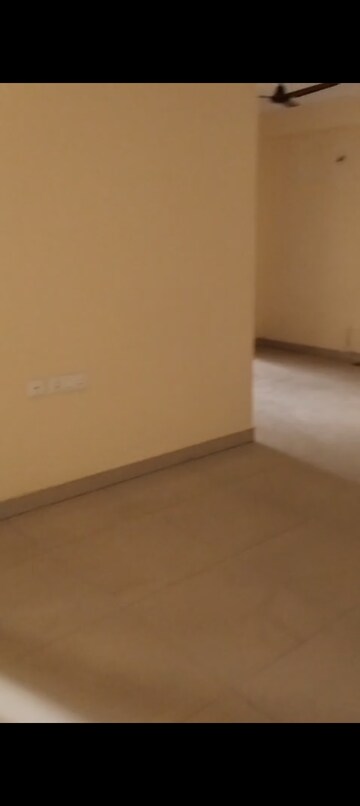 Room in 3 BHK Apartment at Vasu Fortune Residency, Raj Nagar Extension – for Rent