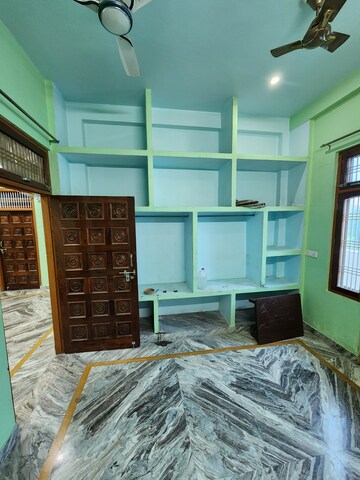 Bedroom in 5 BHK Independent House at Susuwahi – for Rent