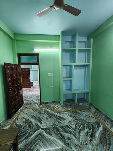 Room in 5 BHK Independent House at Susuwahi – for Rent
