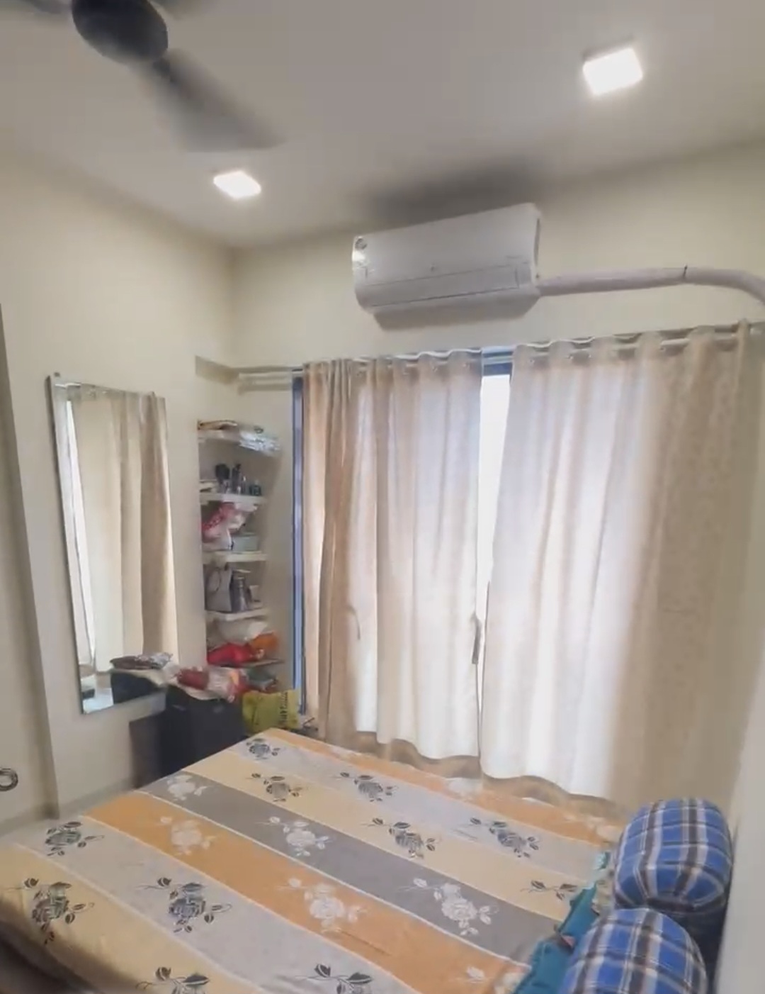 2 BHK 684 Sq.Ft. Apartment in Sosar Solitaire