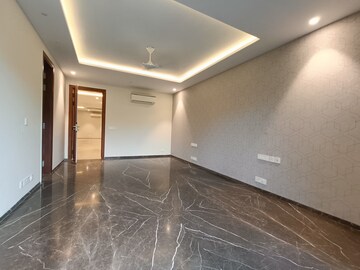 Room in 3.5 BHK Builder Floor at Sector 89 – for Sale