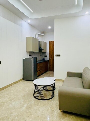 Living Room in 1 BHK Builder Floor at Sector 32 – for Rent