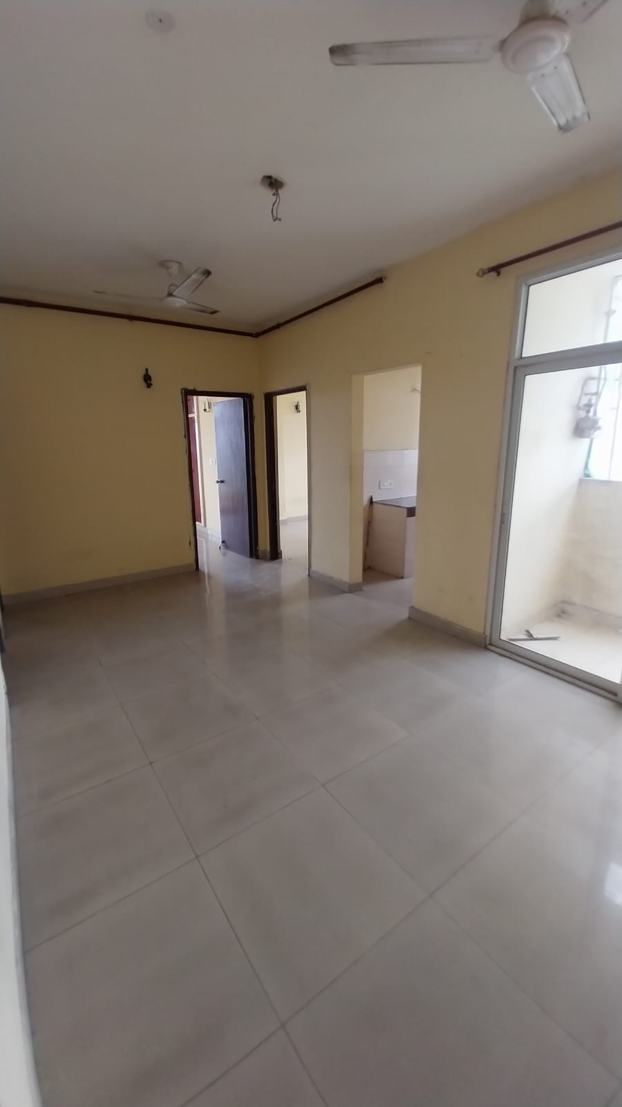 2 BHK + Study Room Apartment For Sale in Mahagun Mahagunpuram