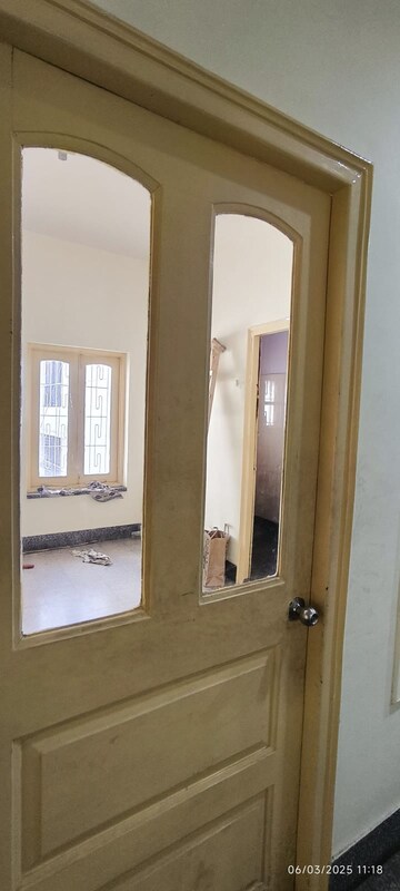 Room in  Office Space at Gariahat Road – for Rent