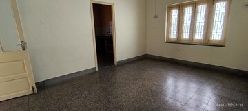 Room in  Office Space at Gariahat Road – for Rent
