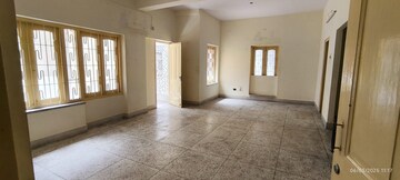 Room in  Office Space at Gariahat Road – for Rent