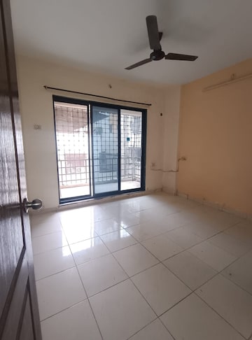 Room in 2 BHK Apartment at Kopar Khairane – for Sale