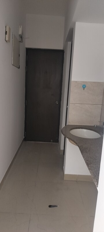 Bathroom in 2 BHK Apartment at Amanora Victory Towers, Hadapsar – for Sale