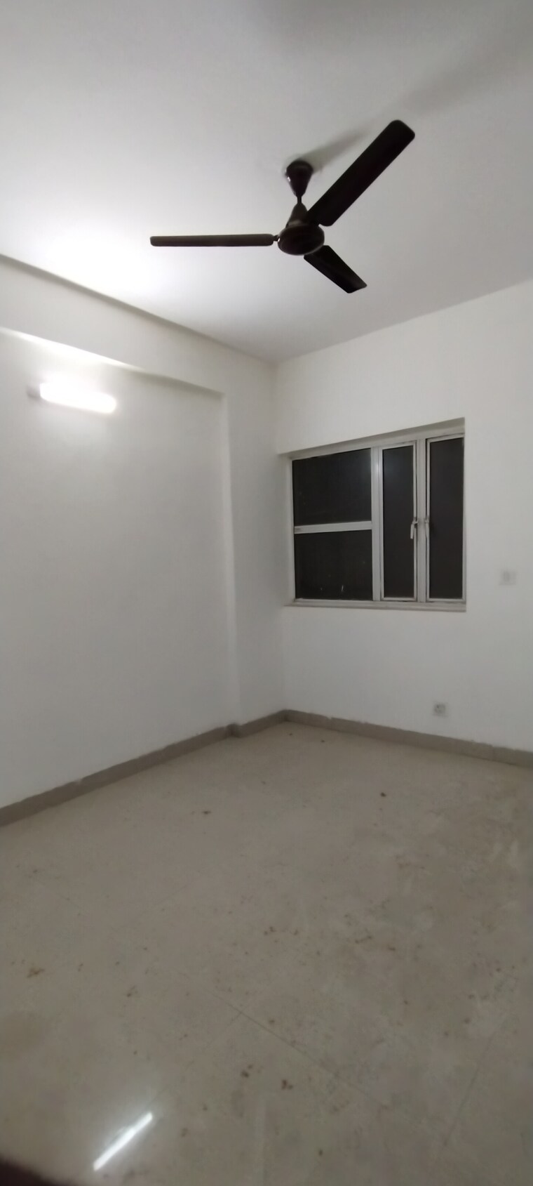 Room, sare-springview-floors 2 Bedroom 836 Sq.Ft. Apartment In Lal Kuan Ghaziabad 9056602