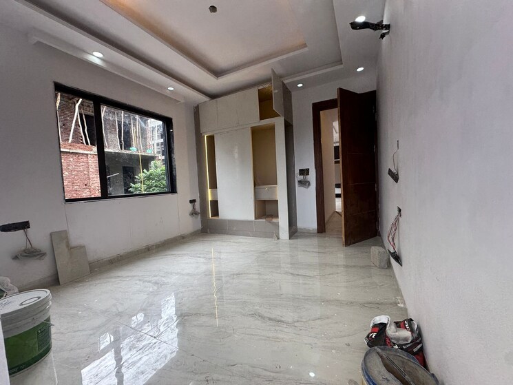  Parking, bptp-district-3 3 Bedroom 1450 Sq.Ft. Builder Floor In Sector 85 Faridabad 9056636