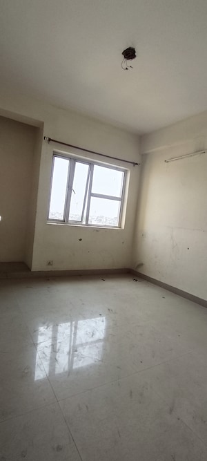 Room in 2 BHK Apartment at SARE Ebony Greens, Lal Kuan – for Sale